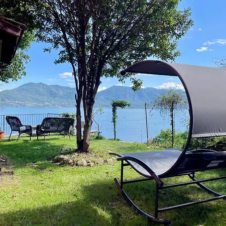 Alojamento de Acomodação e Pequeno-almoço Angelina Cannero Riviera