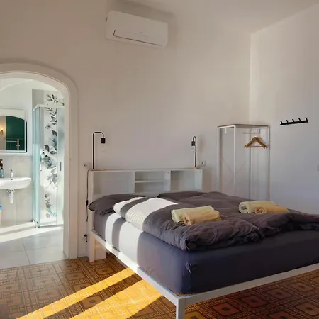 Bed and breakfast Angelina 3*